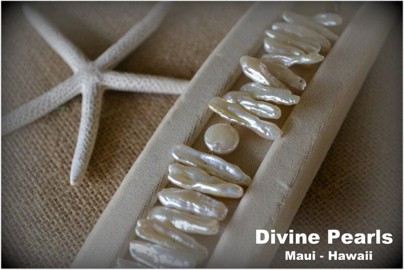 Beautiful Biwa Pearls Bracelet combines with coin pearl 14kgf. Perfect wedding