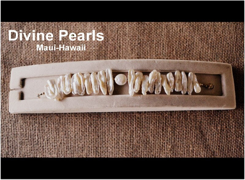 Beautiful Biwa Pearls Bracelet combines with coin pearl 14kgf. Perfect wedding