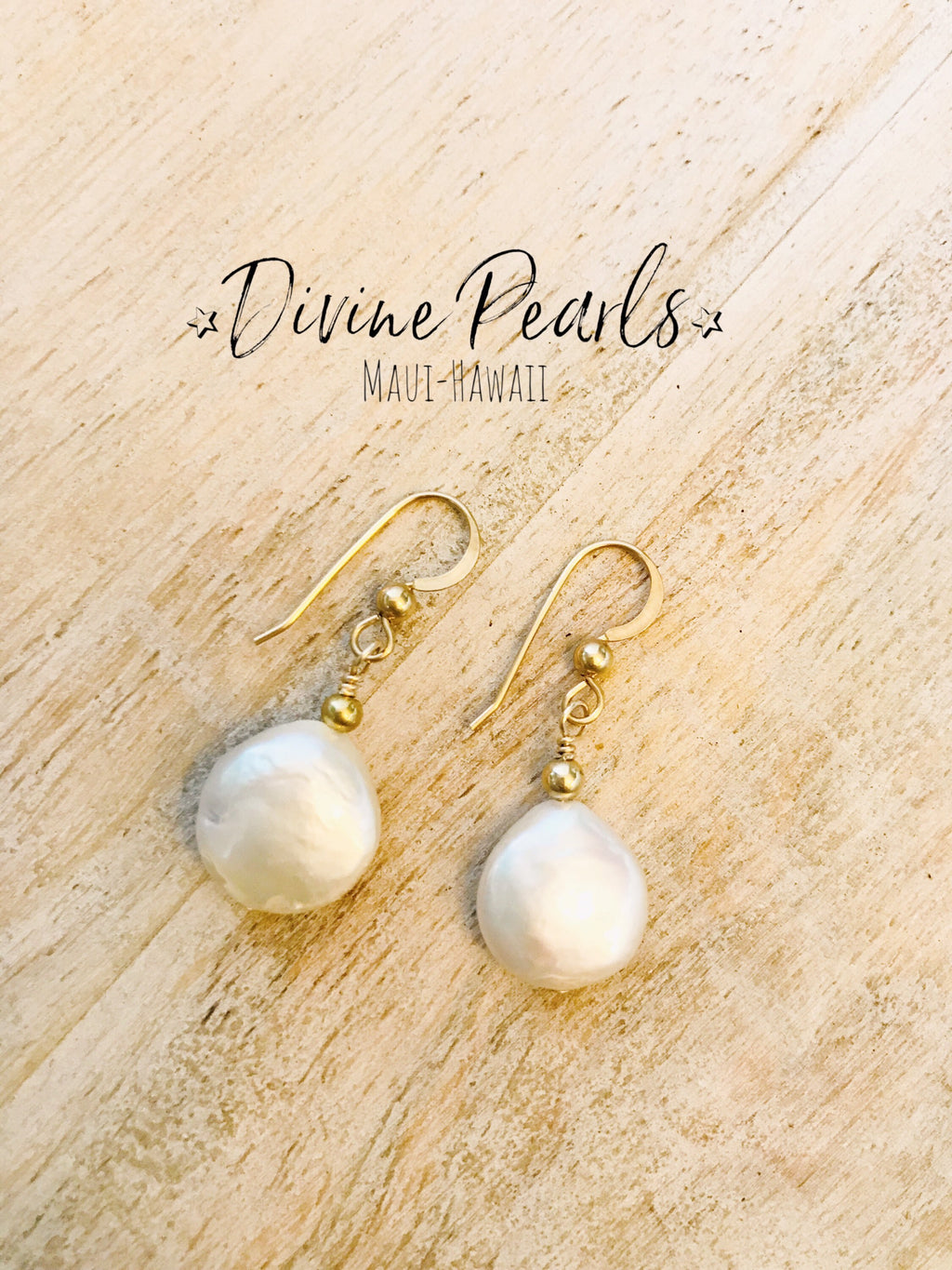 White Coin pearls earrings