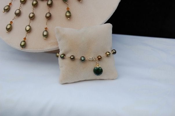14kgf Green FreshWater Pearls bracelet with coin pearl . Handmade
