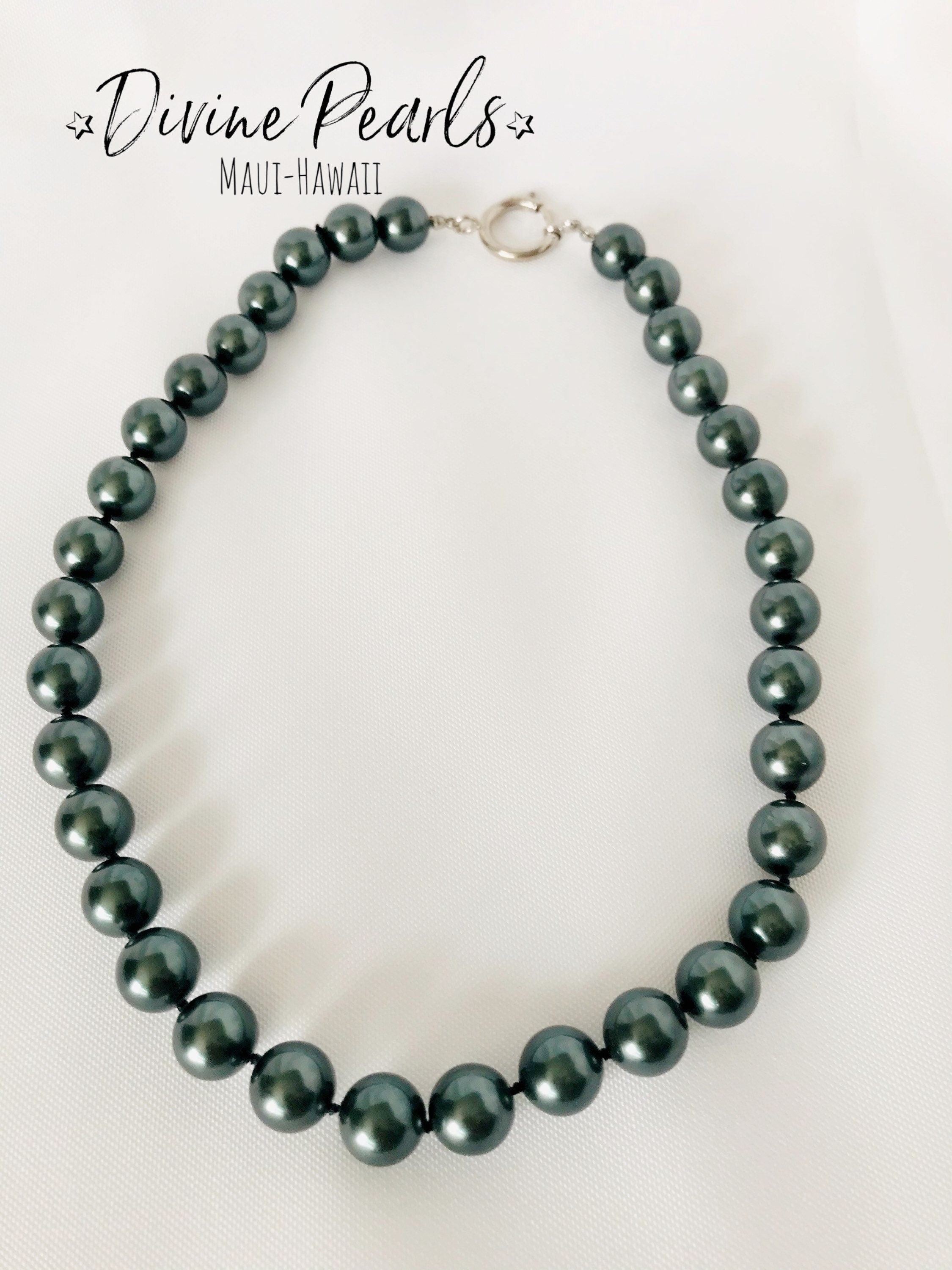 Beautiful and elegant Black pearls handnute necklace, spring ring sterling silver clasp